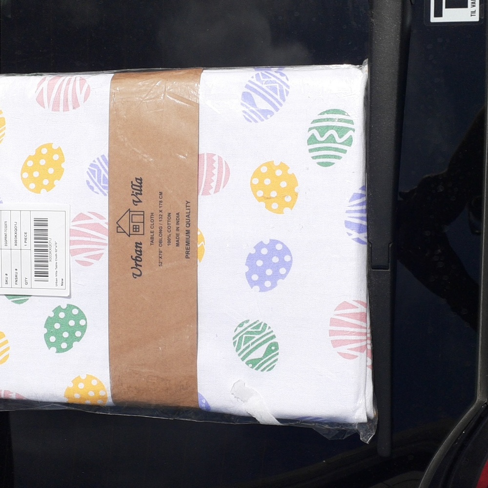 Urban Villa 100% Cotyon Table Cloth